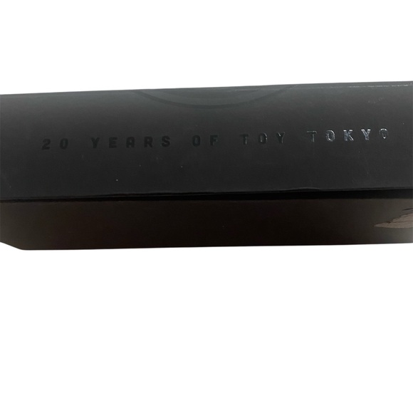 NIB Limited Edition Toy Tokyo x Misfit Fire Cat Watch 20th Anniversary - Picture 9 of 13